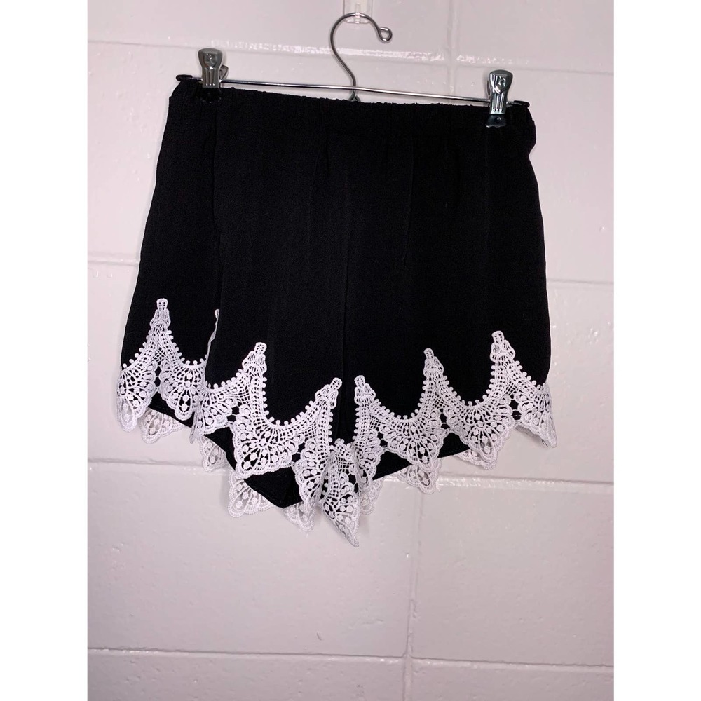 Women's Shorts with lace bottoms